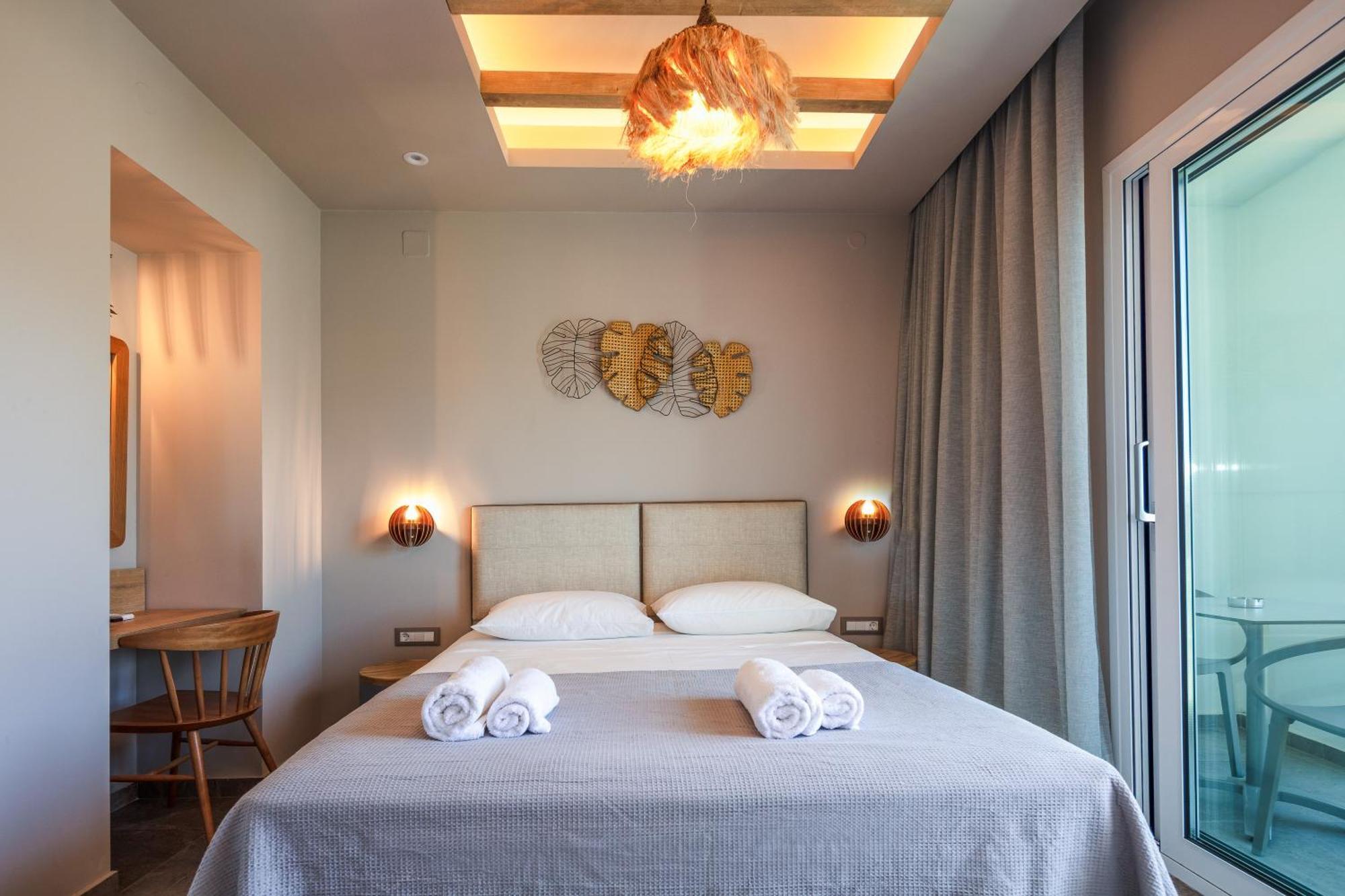 Skipper Beachfront Suites Hersonissos  Habitación foto